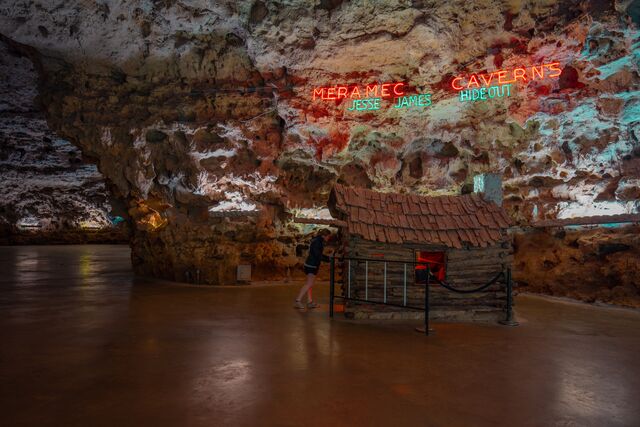 Meramec Caverns